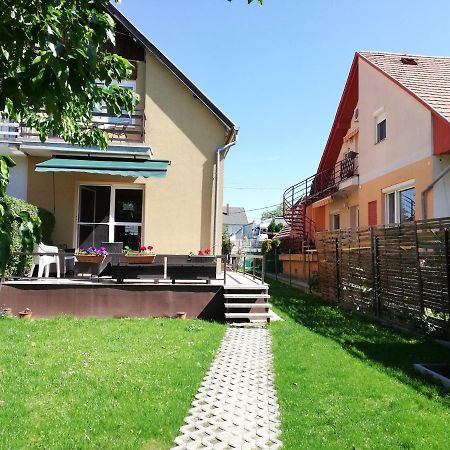 Happy Home Apartman Дьєнешдіаш Екстер'єр фото