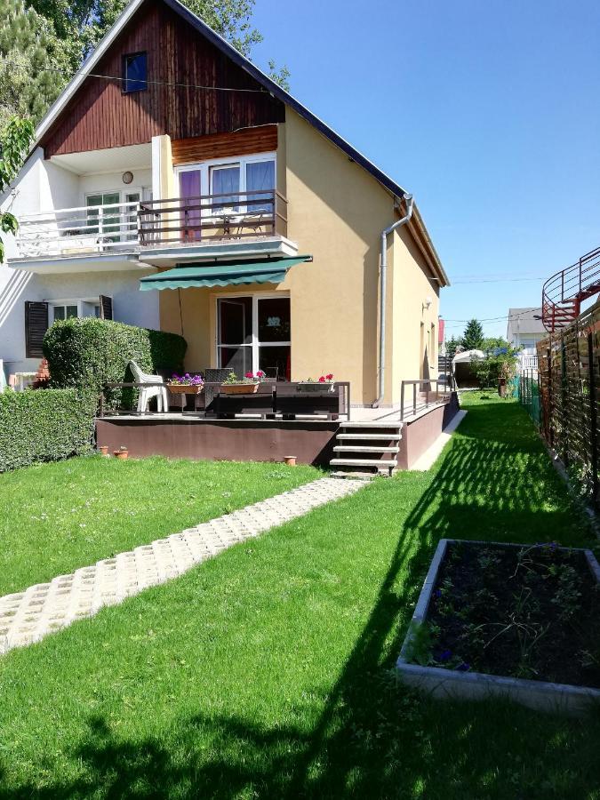 Happy Home Apartman Дьєнешдіаш Екстер'єр фото
