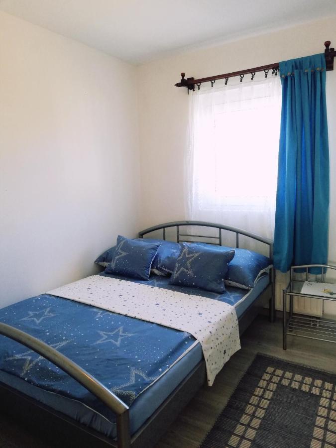 Happy Home Apartman Дьєнешдіаш Екстер'єр фото