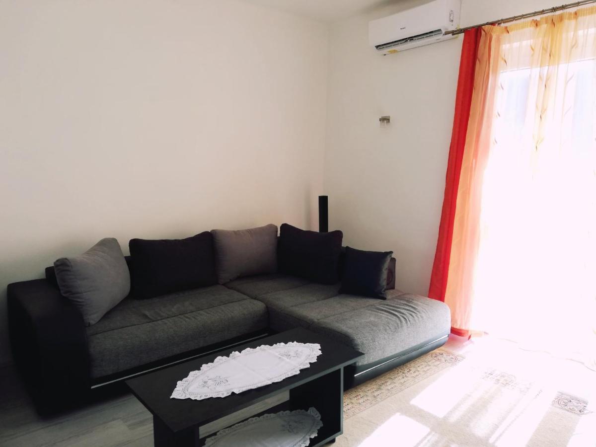 Happy Home Apartman Дьєнешдіаш Екстер'єр фото